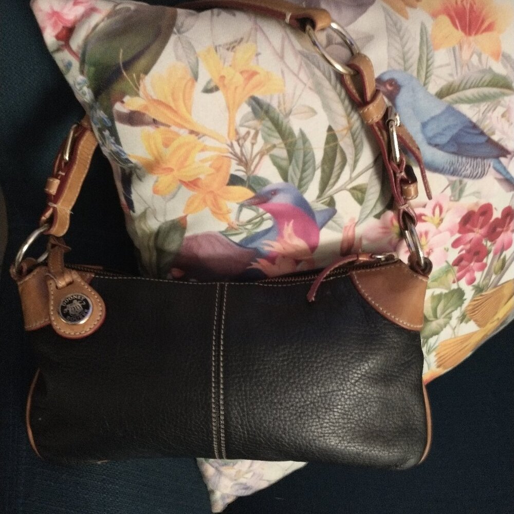 Dooney & Bourke all leather excellent